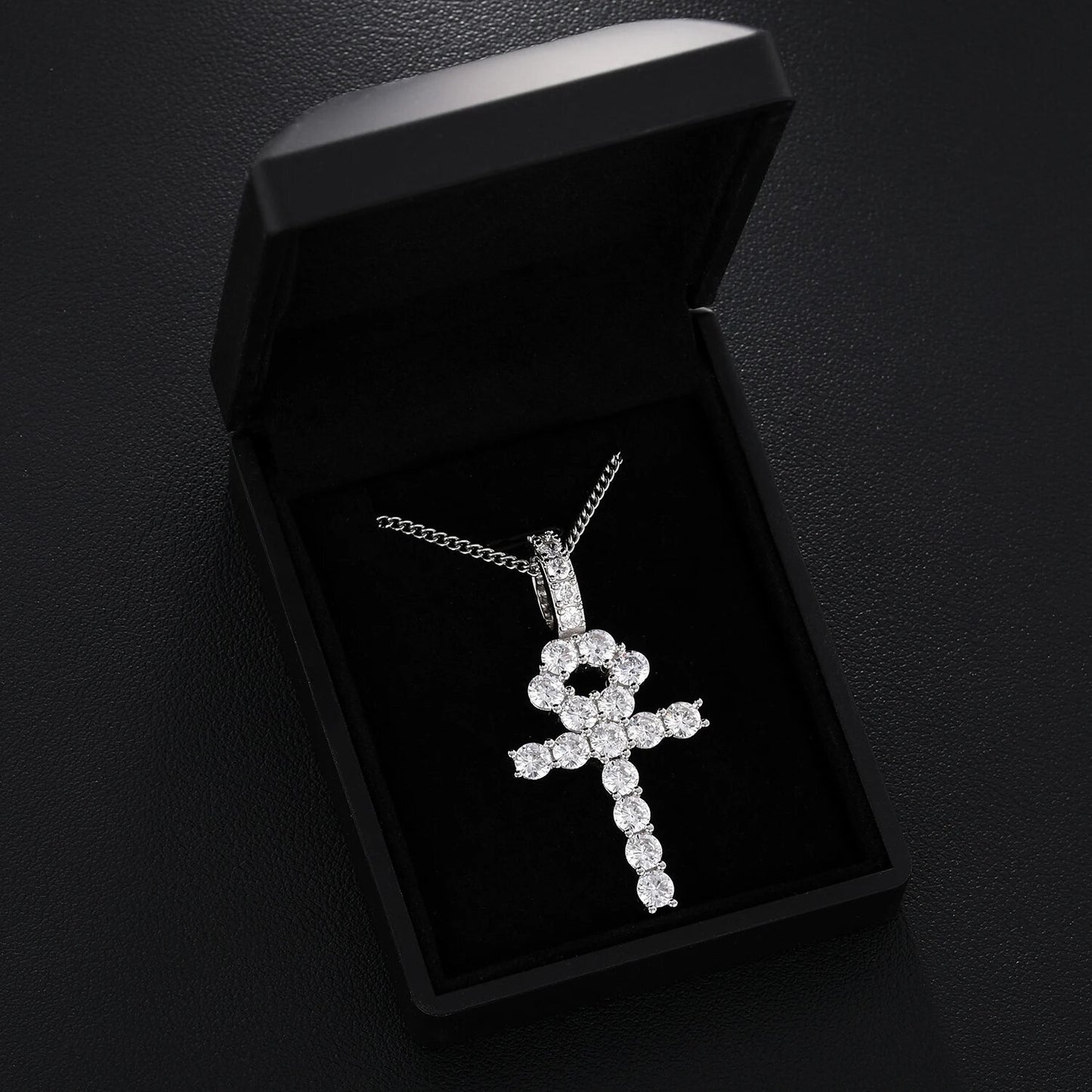 Cross 8.1CT Pendant