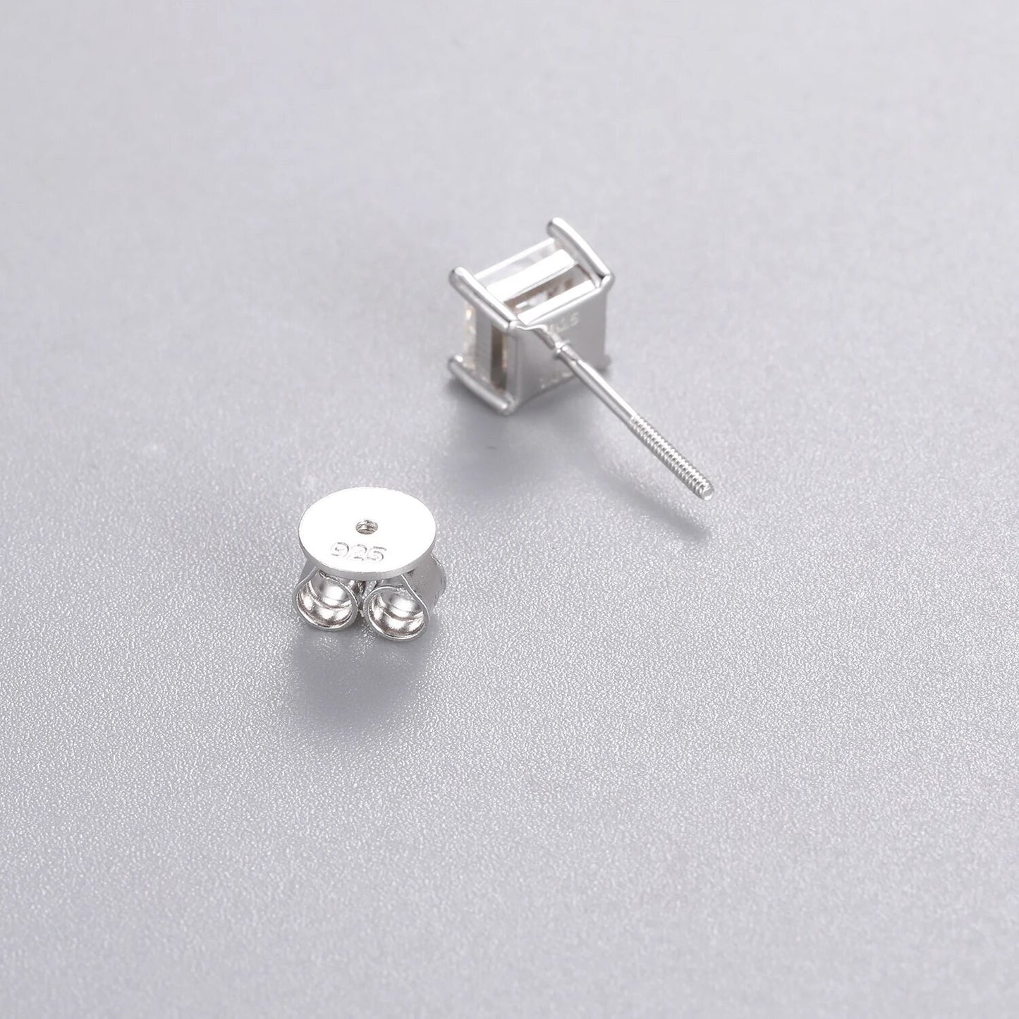 0.5-1CT Square Earrings