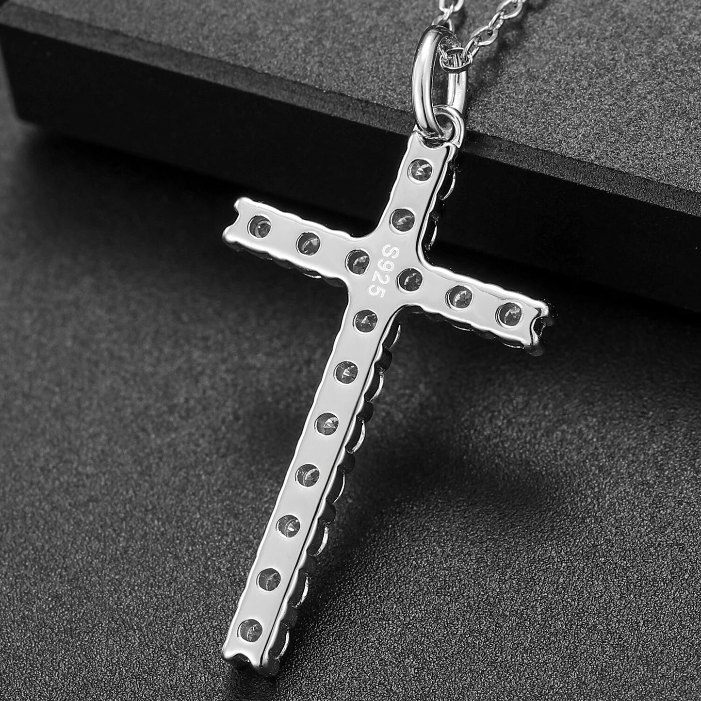 2.5mm Cross Pendant