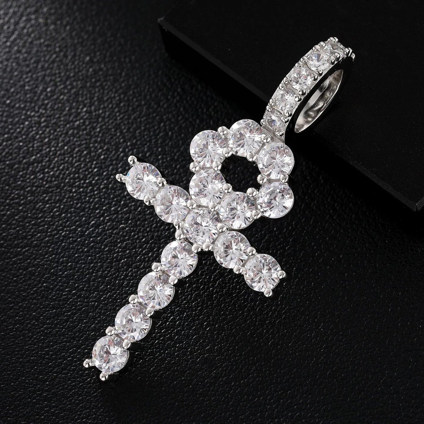 Cross 8.1CT Pendant