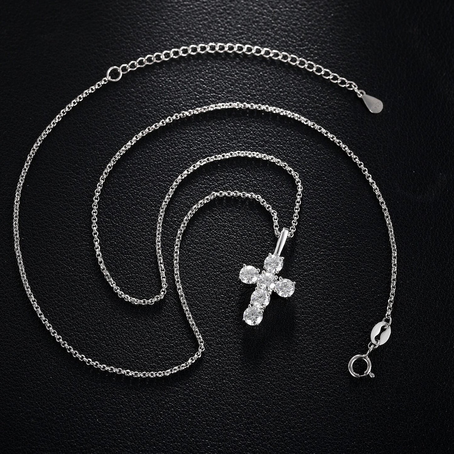 Cross Pendant 1.8CT 4mm