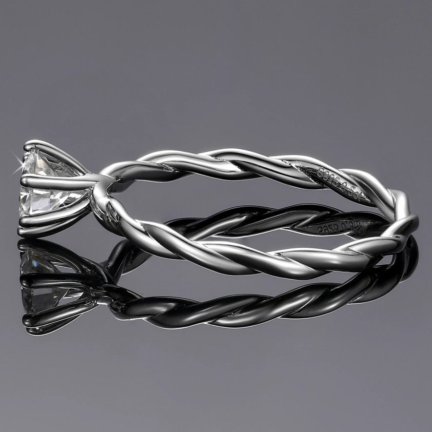 0.5CT Twist Ring