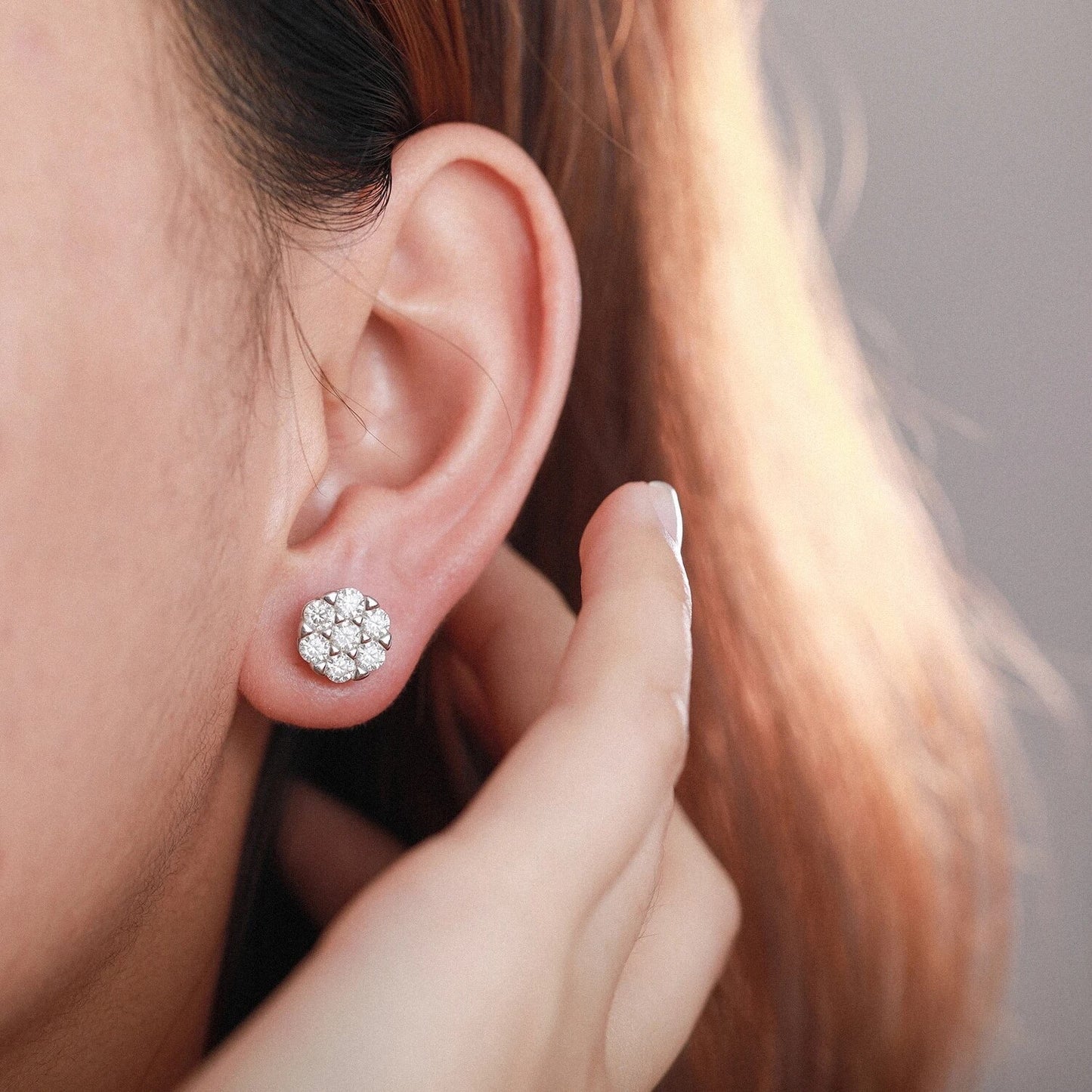 6 Stud Earring